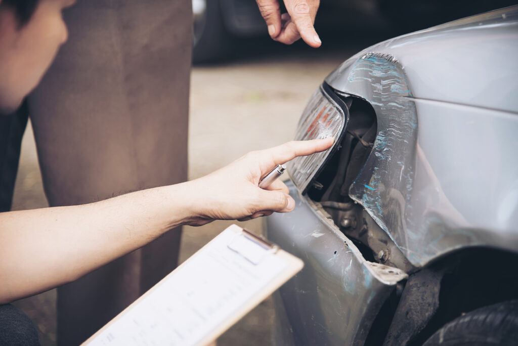 insurance-agent-working-site-car-accident-claim-process-people-car-insurance-claim